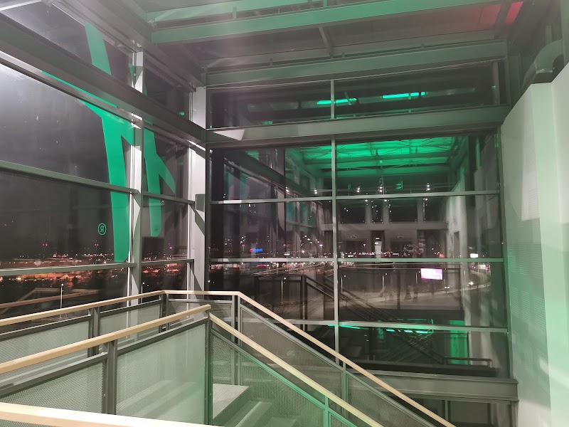 Holiday Inn Prague Airport by IHG - Holiday Inn Prague Airport by IHG, K Letišti 1074/32, 161 00 Praha-Praha 6, Czechia