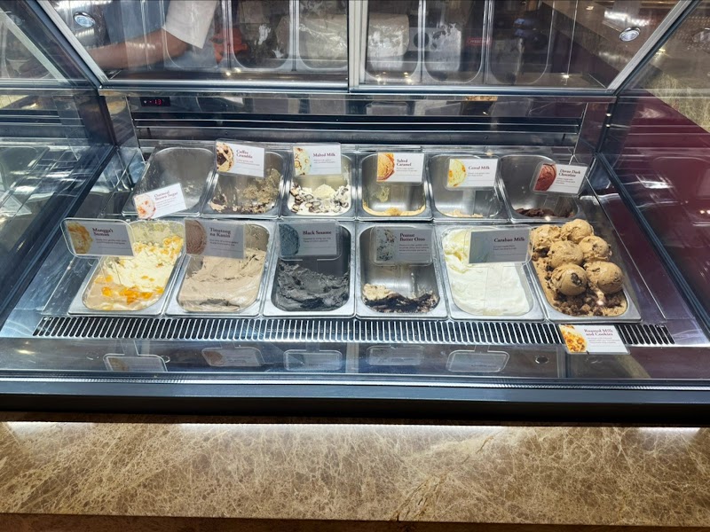 Manila Creamery Robinsons Place - Manila Creamery Robinsons Place Pedro Gil St, Ermita, Manila, 1000 Metro Manila, Philippines