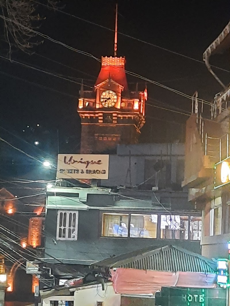 Darjeeling Clock Tower - Darjeeling Clock Tower 5, Laden la Rd, Chauk Bazaar, Darjeeling, West Bengal 734101, India