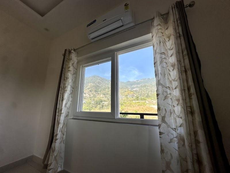 Yaari House - 8 Rooms Boutique in Dehradun - Yaari House - 8 Rooms Boutique in Dehradun, Purkul Rd, near Maa Bala Sundari Mandir, Salan Gaon, Bhagwant Pur, Dehradun, Uttarakhand 248001, India
