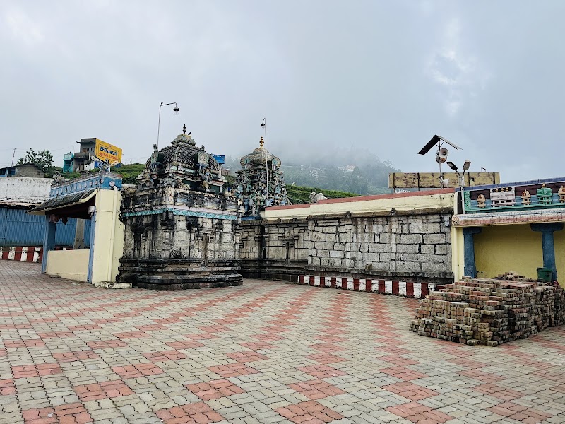 Arulmigu Kuzhandhai Velappar Thirukkovil - Arulmigu Kuzhandhai Velappar Thirukkovil, 7C45+P3P, Poombarai, Tamil Nadu 624103, India