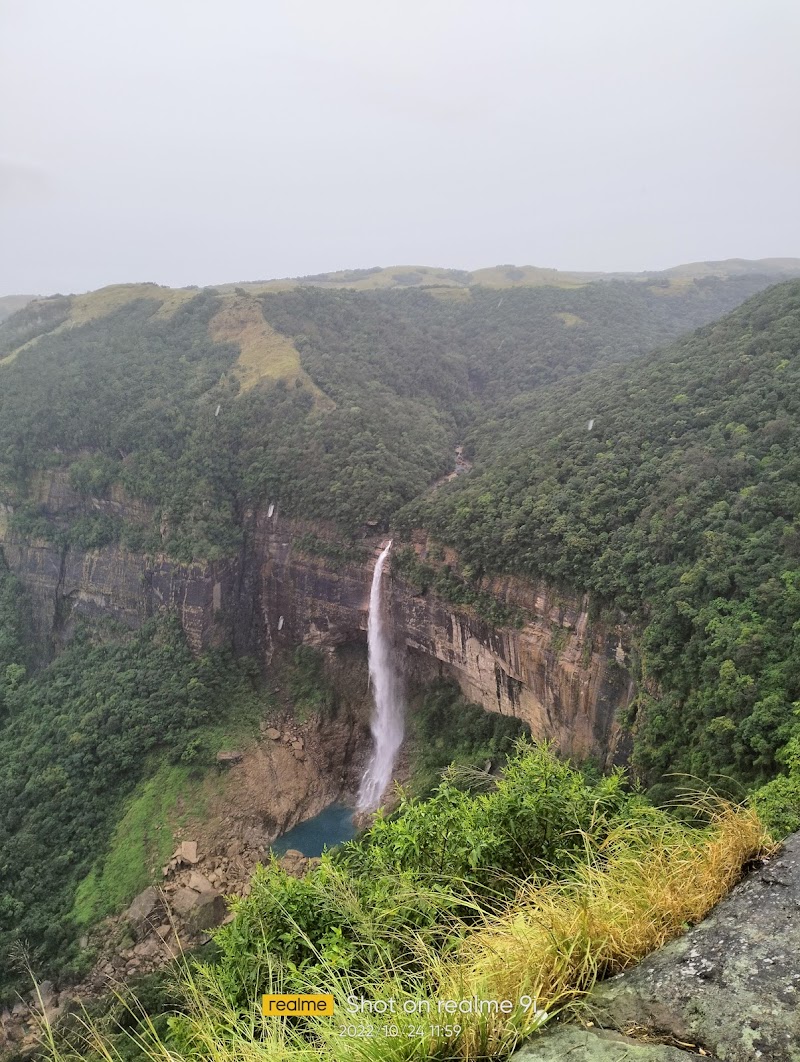Wei Sawdong Falls - Wei Sawdong Falls Sohra, Meghalaya 793108, India