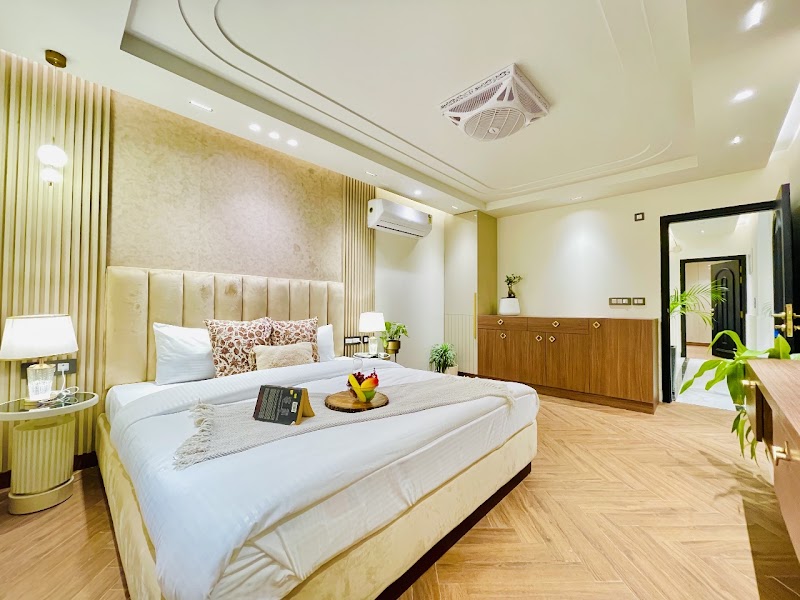 Green Leaf Apartment and Suites - Green Leaf Apartment and Suites, E 148 Ground floor, S Swaran Singh Bhandari Marg, Greater Kailash-1, C Block, Greater Kailash I, Greater Kailash, New Delhi, Delhi 110048, India