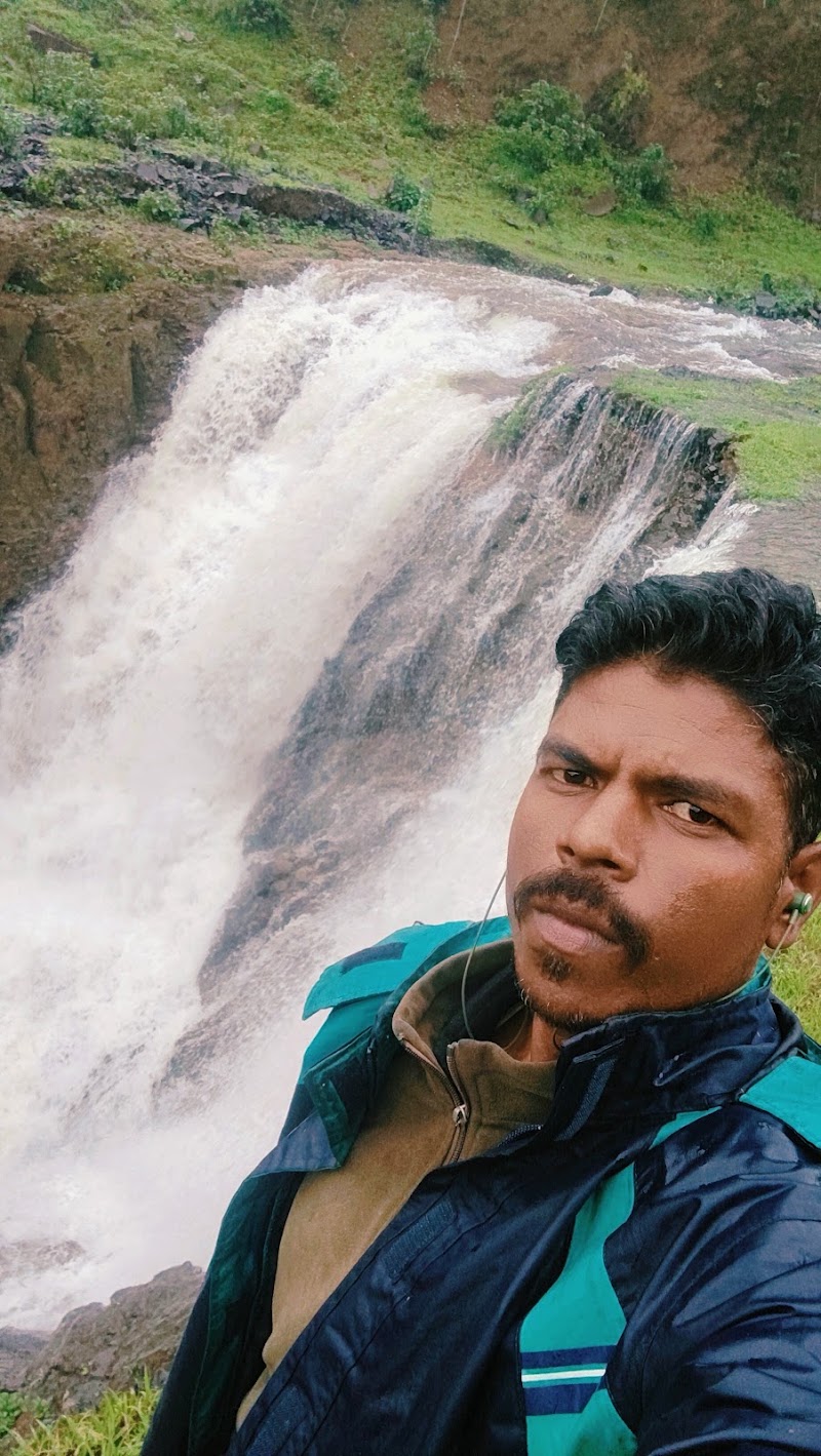 Saputara giri waterfall - Saputara giri waterfall HQF4+GM, Saputara, Gujarat 394720, India