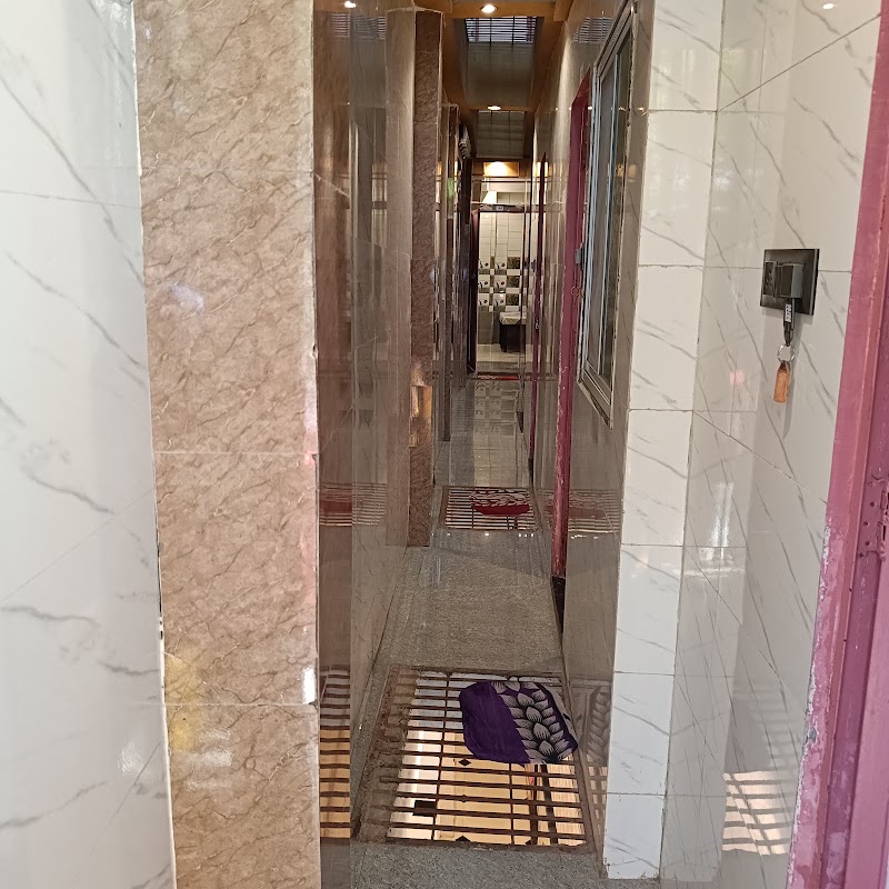HOTEL IN UJJAIN - HOTEL IN UJJAIN 86 Hotel in ujjain vivekanand colony ujjain, near railway station platform no 8., 1.5 Km to mahakal entrance. Hotel in ujjain, Hotel in ujjain, Sindhi Colony, Ujjain, Madhya Pradesh 456010, India