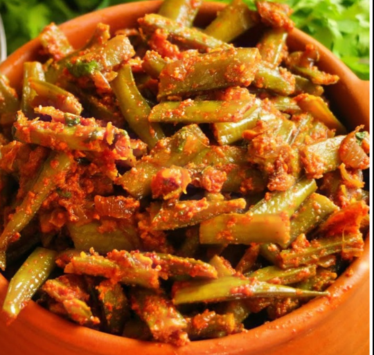 Kolhapur Misal Pithla Bhakari - Kolhapur Misal Pithla Bhakari Shop no 10,11&12, Narhe Rd, opp. star market, near vedant hotel, Ambegaon, Pune, Maharashtra 411046, India