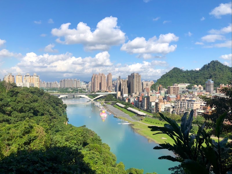 Hemei Mountain Trail