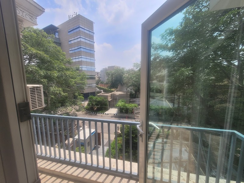 Royal Residence Premier - Cyber Hub - Royal Residence Premier - Cyber Hub A 69, Metro Station, near Mehrauli-Gurgaon Road, opposite Vatika Triangle, Sector 28, Sushant Lok Phase I, Gurugram, Haryana 122002, India