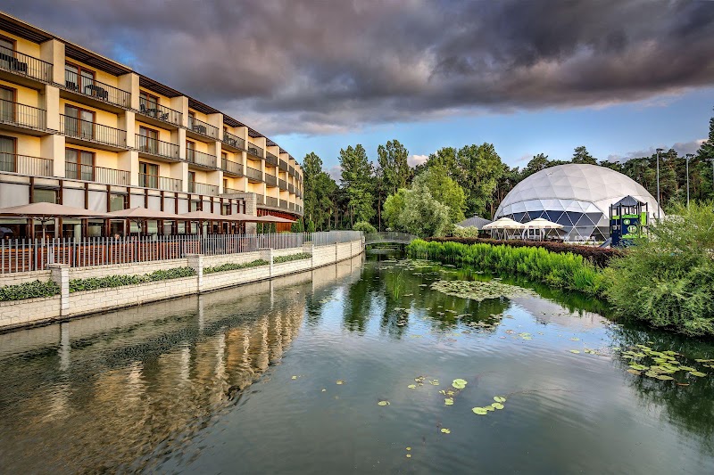 Holiday Inn Warsaw Józefów By IHG