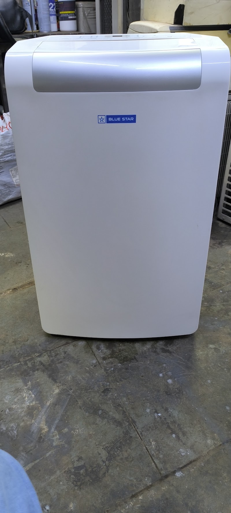 Old Ac buyer and seller - Old Ac buyer and seller Vurndavan, gala no 6, shivram masterwadi, CHS LTD, Mori road, Mahim (W), City Light, Shivaji Park, Mumbai, Maharashtra 400016, India