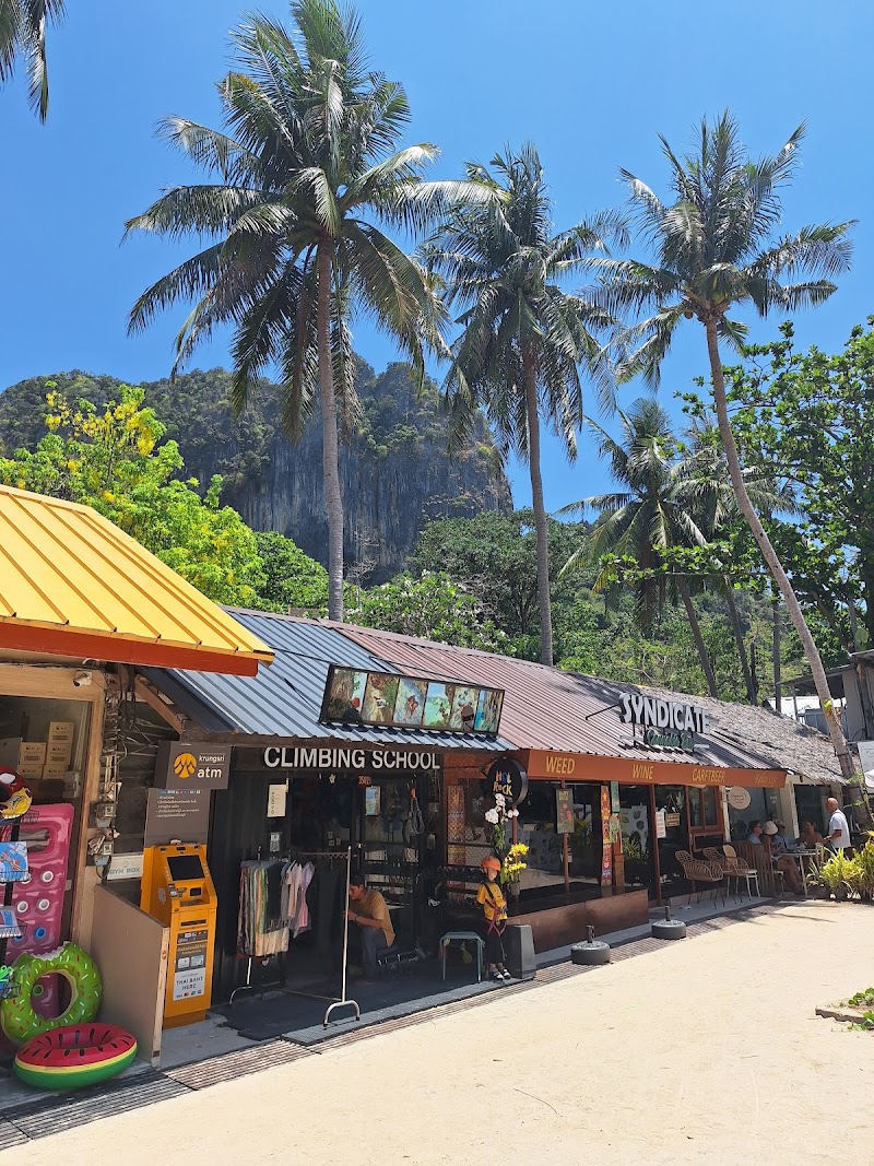 Railay Walking Street - Railay Walking Street 2R6Q+HGW Railay West Beach, Tambon Ao Nang, Amphoe Mueang Krabi, Chang Wat Krabi 81000, Thailand