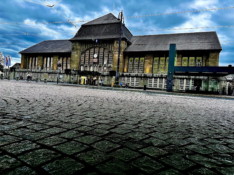 Darmstadt (Hbf) - Darmstadt (Hbf), Zweifalltorweg West-/Hinterseite des Hbf, 64293 Darmstadt, Germany