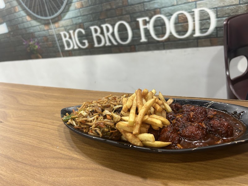 Big Bro Cafe - Big Bro Cafe Kota Rd, in front of ICICI bank, Ramnagar, Raipur, Chhattisgarh 492010, India