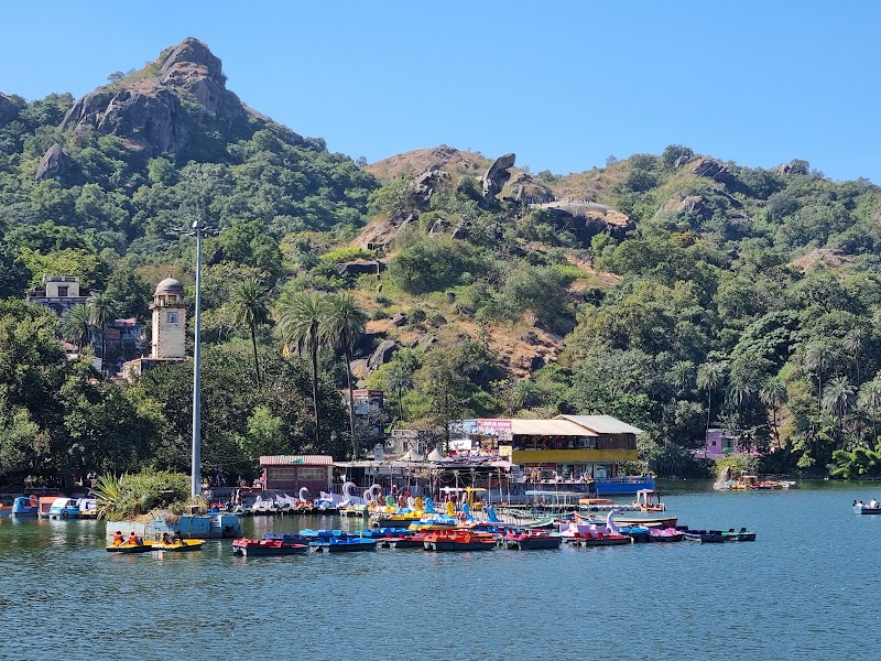 Crocodile Park - Crocodile Park HPV5+M56, Nakki Lake, Mount Abu, Rajasthan 307501, India