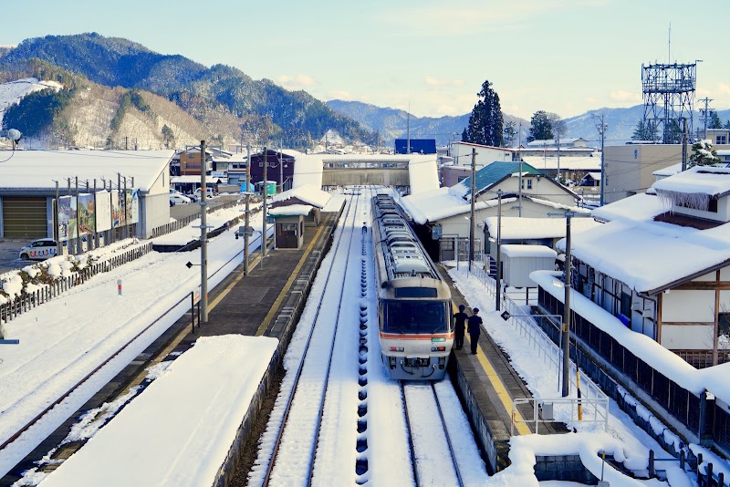 Hida-Furukawa Station - Hida-Furukawa Station, 8 Furukawacho Kanamoricho, Hida, Gifu 509-4225, Japan