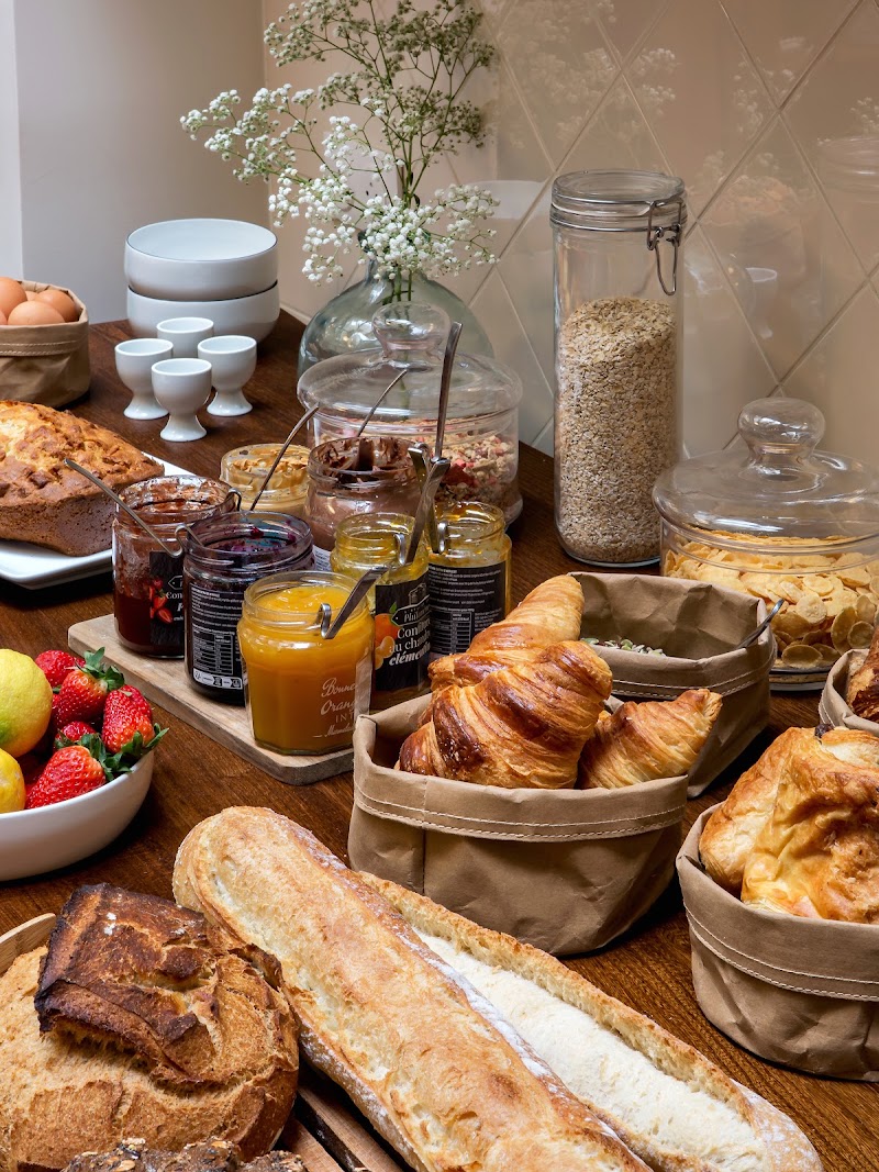 Hôtel Dalila Paris - Hôtel Dalila Paris 51 Rue Letort, 75018 Paris, France