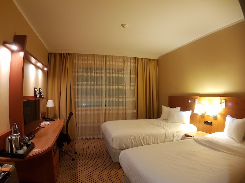 Courtyard by Marriott Prague Airport - Courtyard by Marriott Prague Airport, Aviatická 1092/8, 161 00 Praha-Praha 6, Czechia