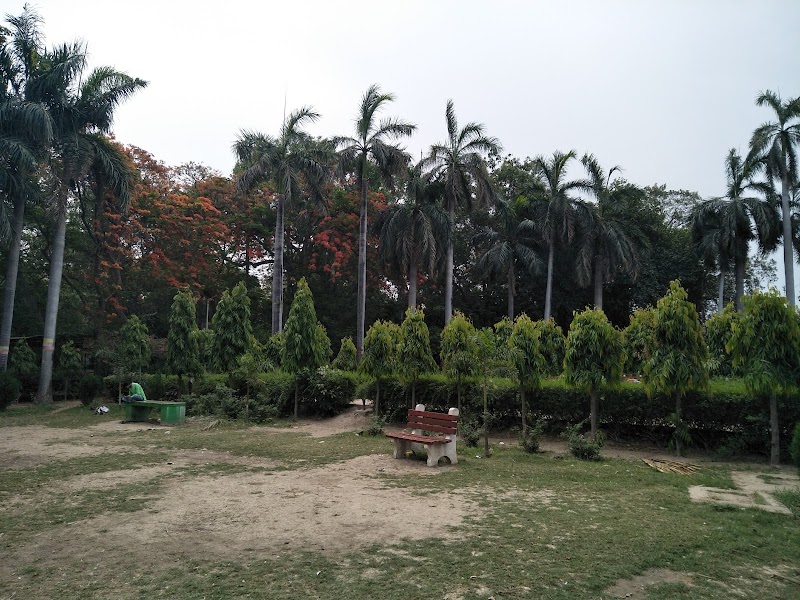 Company Garden - Company Garden Maidagin Xing, Daranagar, Kotwali, Varanasi, Uttar Pradesh 221001, India