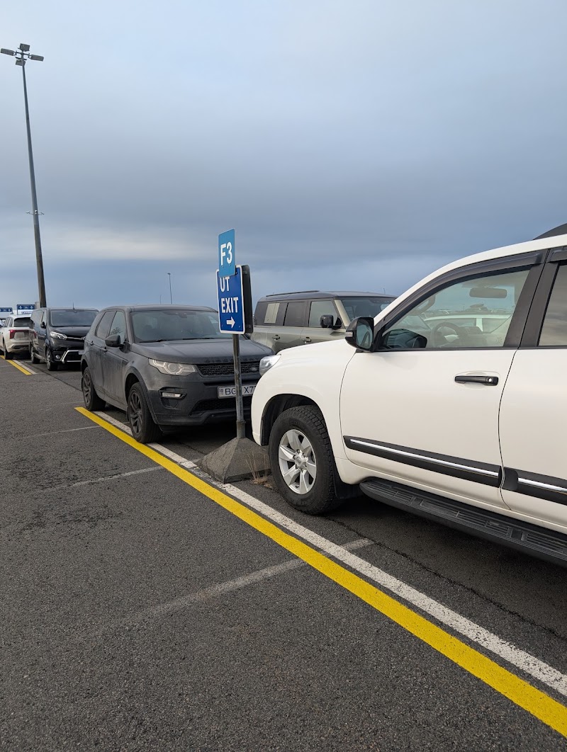 Bílastæði - Keflavíkurflugvöllur (KEF) - KEF Parking - Bílastæði - Keflavíkurflugvöllur (KEF) - KEF Parking 235 Keflavík, Iceland