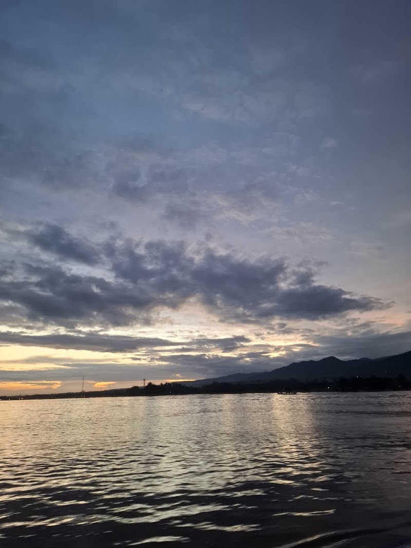 Lovina Beach - Lovina Beach, Jl. Raya Singaraja, R2PC+JMG, Temukus, Kecamatan Buleleng, Kaliasem, Kec. Banjar, Kabupaten Buleleng, Bali 80117, Indonesia