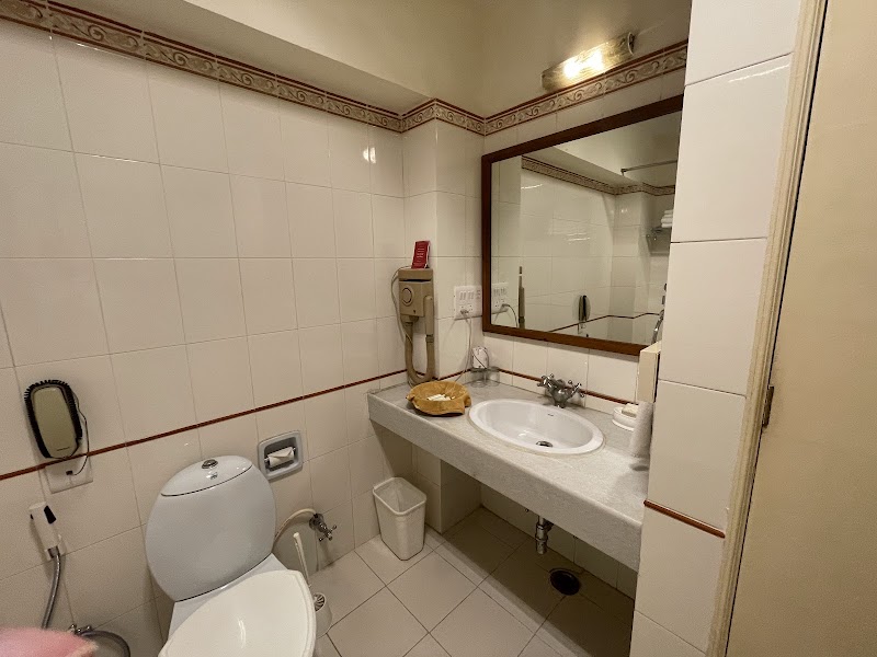 Garden Hotel - Garden Hotel Gulab Bagh Rd, Opposite Sajjan Niwas Garden, Old City, Gulab Bagh, Udaipur, Rajasthan 313001, India