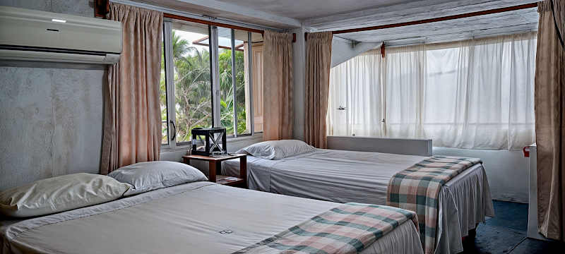 Hostal Palma Del Mar 2 - Hostal Palma Del Mar 2, EC200150, Puerto Baquerizo Moreno, Ecuador