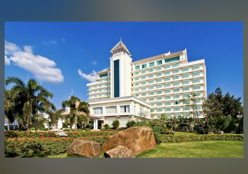 Champasak Grand Hotel - Champasak Grand Hotel, 4R68+CJ2 Mekong Riverside Road, Pakxé, Laos