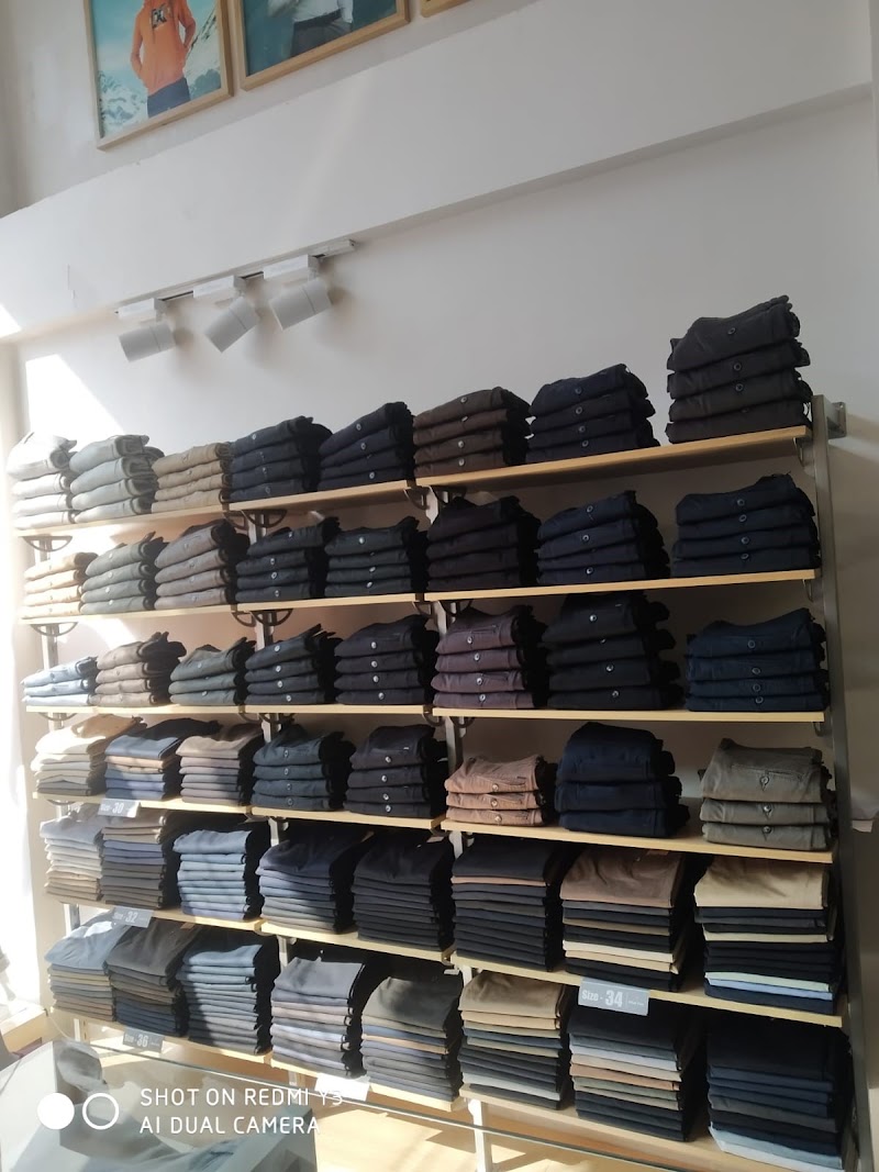 Klub Fox | Talwandi | Kota - Klub Fox | Talwandi | Kota, B-302, Sector-B, Talwandi, Kota, Rajasthan 324005, India