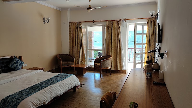Hotel Neelesh Inn - A Luxury Lake View Hotel (20 kms from Nainital) - Hotel Neelesh Inn - A Luxury Lake View Hotel (20 kms from Nainital), Nainital near bhimtal lake, Bhimtal, Uttarakhand 263136, India