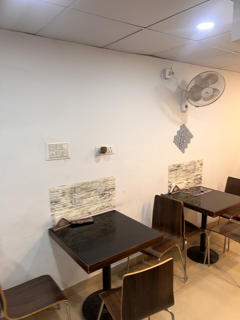 Amritsari Kulcha Point - Amritsari Kulcha Point Plot 8, Golf City, Plot No. 8, Golf City Rd, Gardenia Gateway, Sector 75, Noida, Uttar Pradesh 201316, India