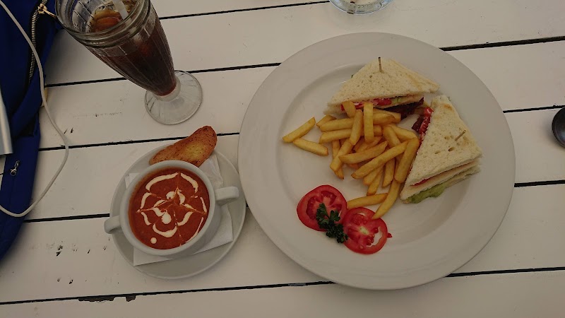 Kerang Restaurant - Kerang Restaurant Jl. Pantai Berawa No.1, Tibubeneng, Kec. Kuta Utara, Kabupaten Badung, Bali 80361, Indonesia