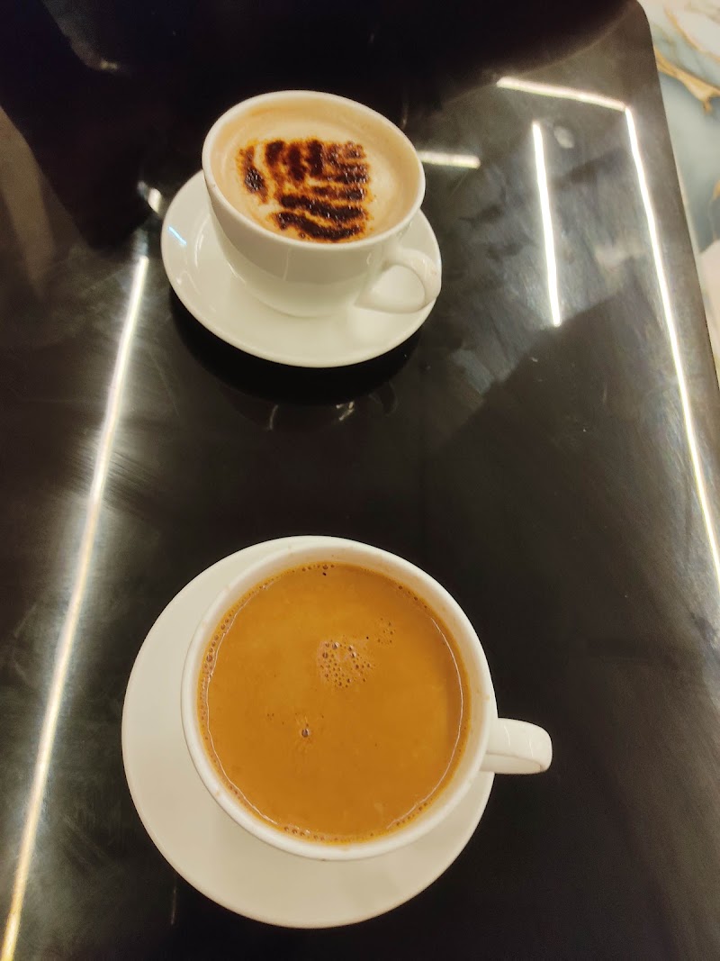 Honey Bee Cafe & Bakery - Honey Bee Cafe & Bakery, Gate, BHU, Honey Bee, Seer, Seer Govardhanpur, Varanasi, Sear Govardhan Dafi, Uttar Pradesh 221011, India