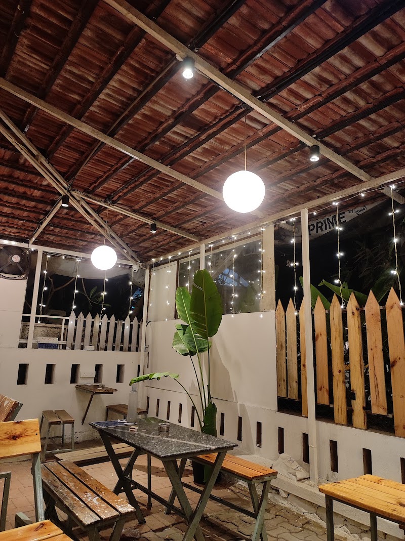 BOUGAINVILLEA BISTRO & CAFE - BOUGAINVILLEA BISTRO & CAFE HIGHSCHOOL CHAUK, SAIBABA TEMPLE, B/H, Gangapur Rd, Near Nirmala Convent, Pramod Nagar, Nashik, Maharashtra 422013, India