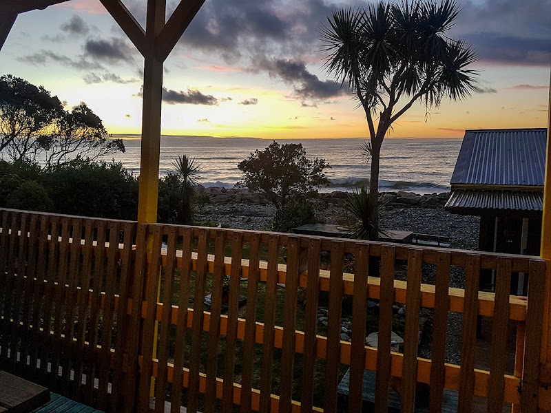 Punakaiki Beach Hostel - Punakaiki Beach Hostel, 2 Webb Street, Punakaiki 7873, New Zealand