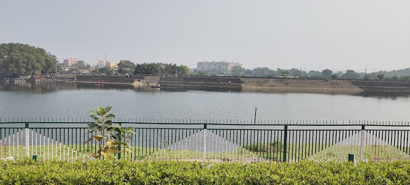 Riverfront Garden - Riverfront Garden 6H6R+FVQ, Raipur, Chhattisgarh 490042, India