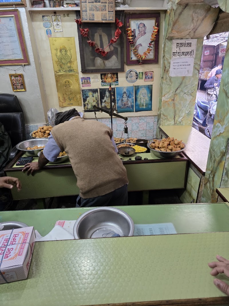Hari Ram & Sons - Hari Ram & Sons Loknath, 16, Chowk, Malviyanagar, Prayagraj, Uttar Pradesh 211003, India