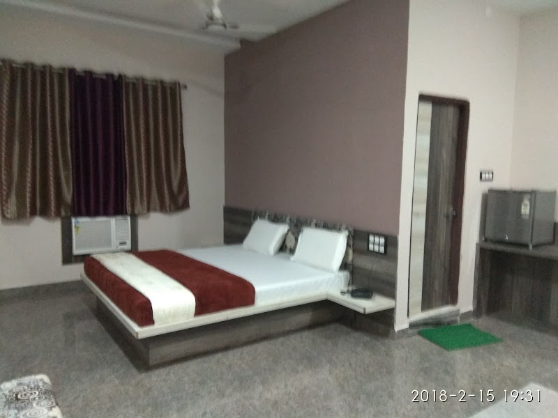 Hotel City Top - Hotel City Top Behind Bus Stand, Khimlasa Rd, Bina, Madhya Pradesh 470113, India