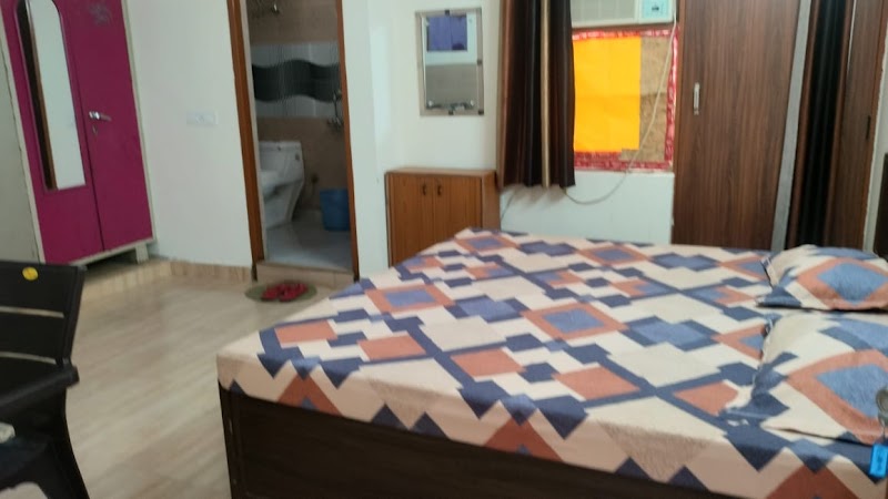Budget Stay - Budget Stay K49, Gali Number 3, Saidulajab, Saiyad ul Ajaib, Sainik Farm, New Delhi, Delhi 110030, India