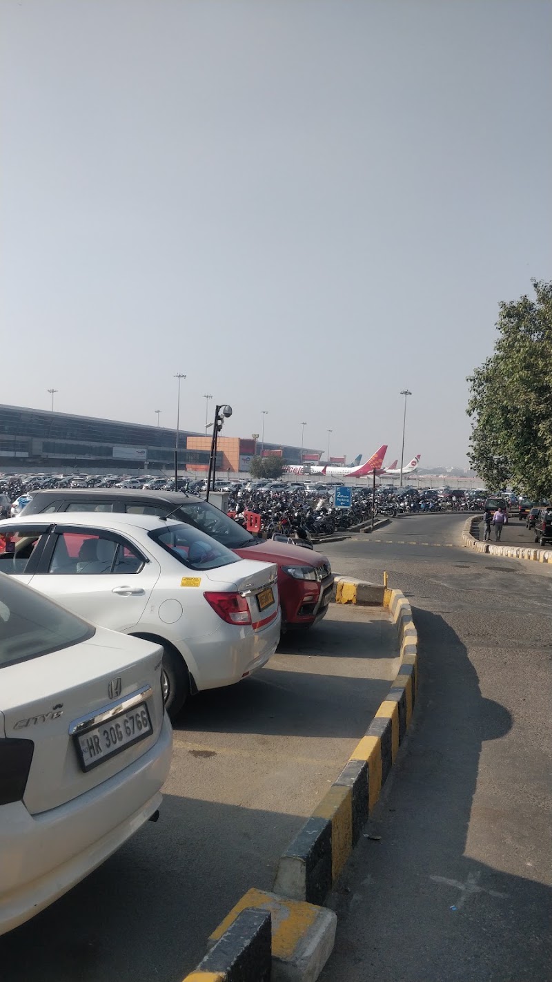 Parking VIP - Parking VIP, Terminal 3, Indira Gandhi International Airport, New Delhi, Delhi, 110037, India