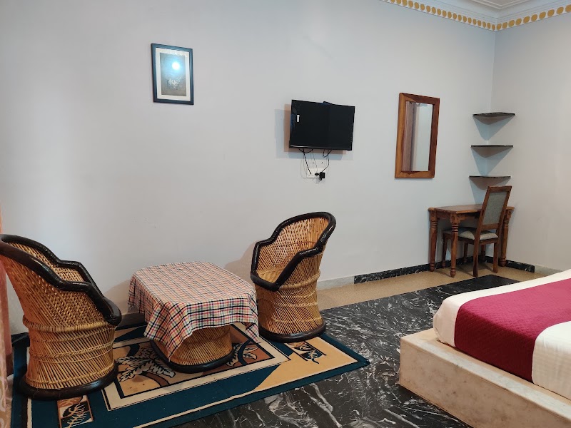 Heritage Homestay by Chunda Villa's - Heritage Homestay by Chunda Villa's Kharol Colony Gali No. 6, near Shiv Mandir, Adinath colony, Fatehpura, Udaipur, Rajasthan 313001, India