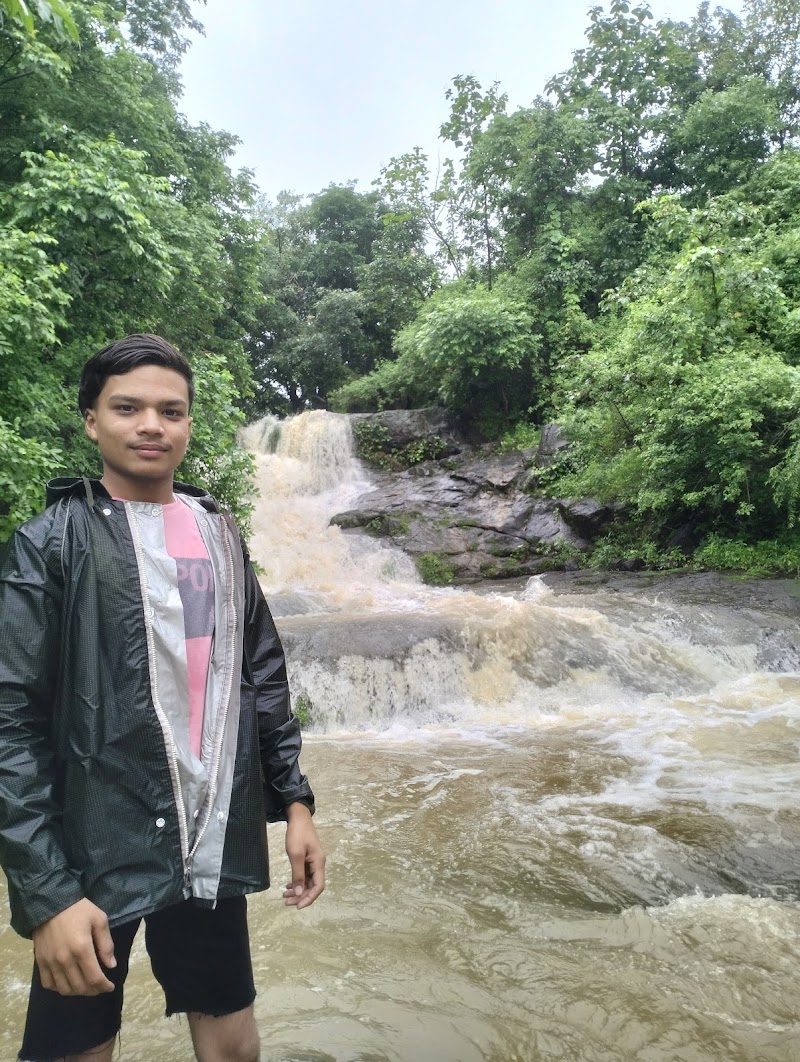 Natural Waterfall - Natural Waterfall, W325+M92, Morandhana, Malkota, Madhya Pradesh 460553, India