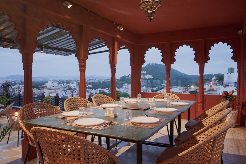 Elysium Retreat- The Heritage Haveli - Elysium Retreat- The Heritage Haveli Asind Ki Haveli, 949, City Palace Rd, Jagdish Chowk, Udaipur, Rajasthan 313001, India