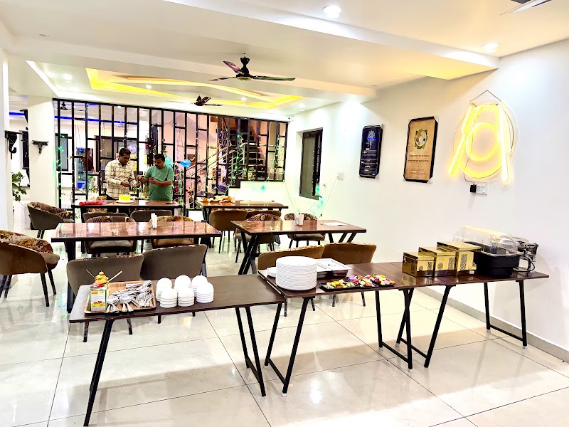 HOTEL THE J.M.C CHINTPURNI DHAM - HOTEL THE J.M.C CHINTPURNI DHAM Near Chintpurni Main parking 300 walk From Hotel to Parking, 3, मीटर दूर है माता जी के लंगर भवन से, min Drive From Hotel to temple, 300, Moien, Chintpurni, Himachal Pradesh 177110, India