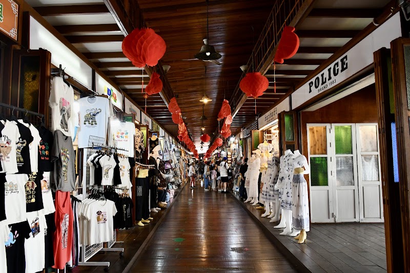 Pattaya Floating Market Gate No.4 - Pattaya Floating Market Gate No.4 VW95+RG4 Unnamed Road Muang Pattaya, Amphoe Bang Lamung, Chang Wat Chon Buri 20150, Thailand