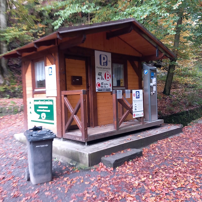 Waterfall Parking Lot - Waterfall Parking Lot, 407 17 Hřensko, Czechia