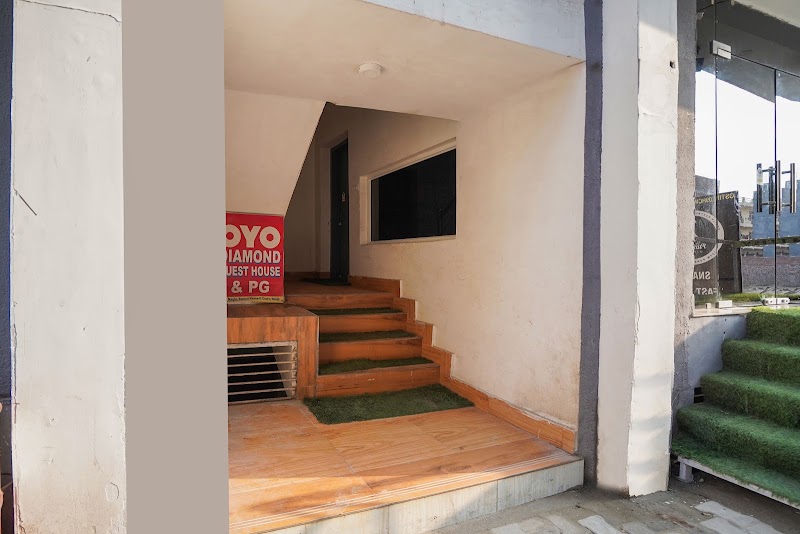 OYO Diamond Guest House - OYO Diamond Guest House Plot no.- 129, Nagla Road, Block B, Sector-81, Phase-2, Noida, Uttar Pradesh 201305, India