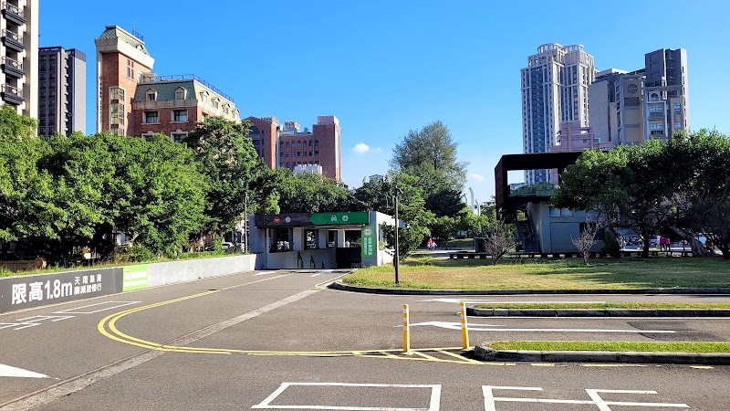 Fu Hou Dixia Parking - Fu Hou Dixia Parking, No. 42號, Fuhou St, Qinren Village, East District, Hsinchu City, Taiwan 300