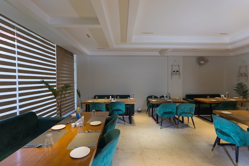 Vyom Boutique Hotel Rishikesh - Vyom Boutique Hotel Rishikesh NH 58, Badrinath Marg, Tapovan, Rishikesh, Uttarakhand 249192, India
