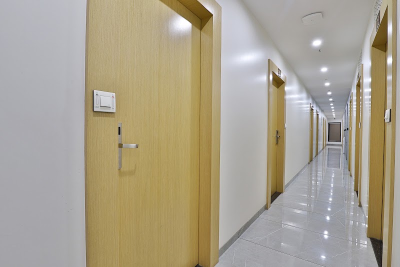 HOTEL SIGNATURE - HOTEL SIGNATURE 3RD FLOOR, Abowath Complex, Cinema Rd, Opposite Krishna Cinema, Mahidharpura, LAKKAD KOT, Surat, Gujarat 395003, India