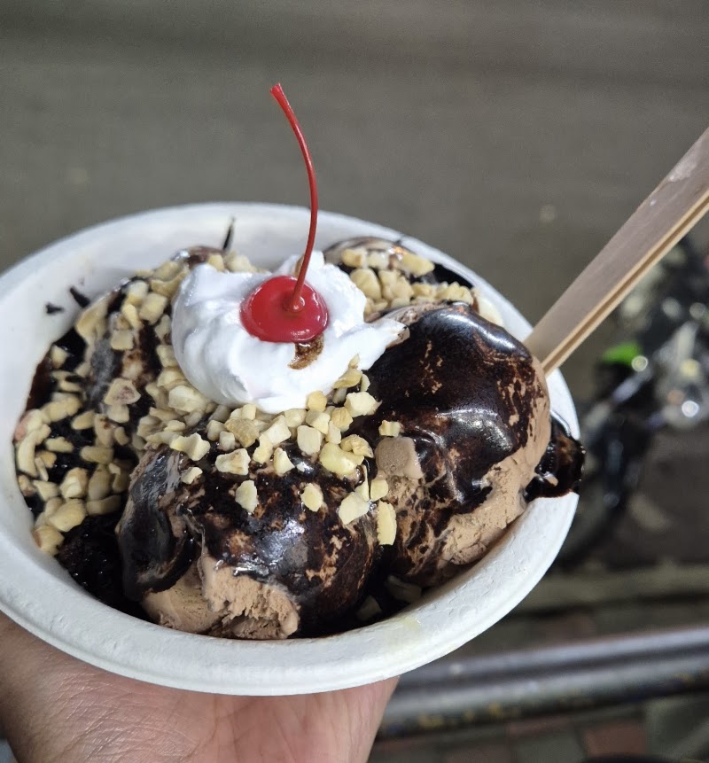 Penguins Ice Cream @ Vijaynagar - Penguins Ice Cream @ Vijaynagar, 597/A, 597a, 8th Main Rd, CHBS Layout, MC Layout, Vijayanagar, Bengaluru, Karnataka 560040, India